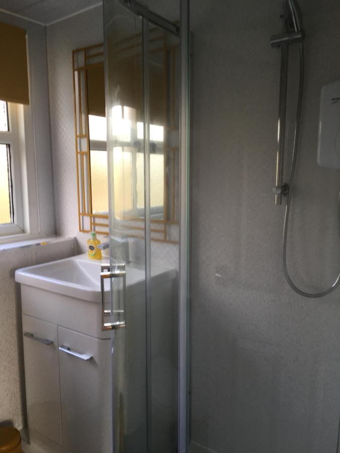 8 Sandy Bottom Sandown Bay Holiday Park, Reduced Ferry, Please Contact Us Exterior foto